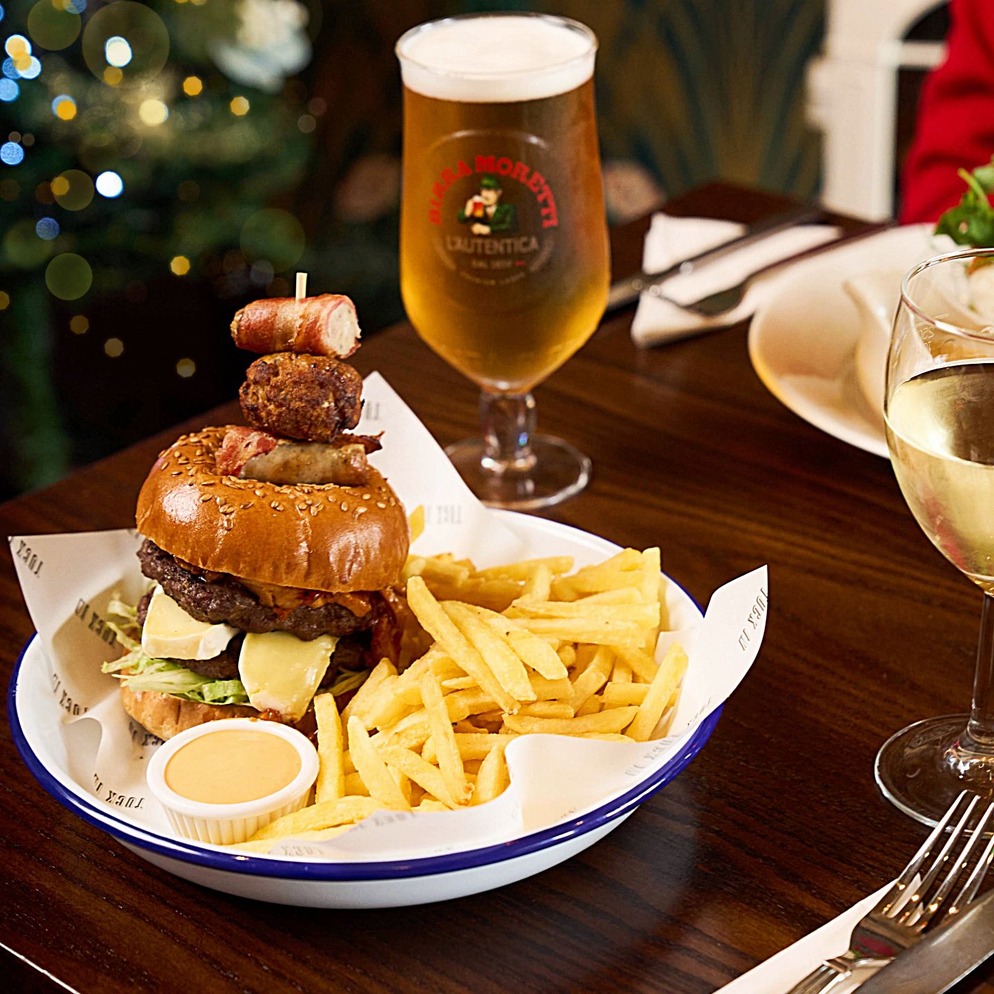 Festive Lunch & Dinner at The Trumpet Major in Dorchester